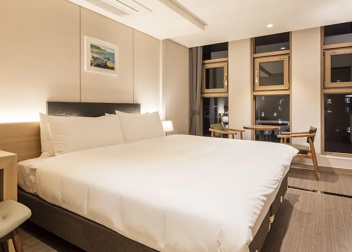 The First 4* Seoul