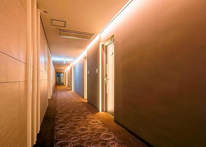 Hotel The First